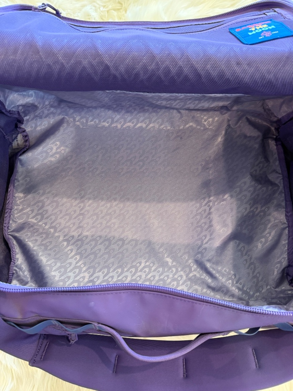 Baboon to the Moon Go Bag Mini 32L - Picture 7 of 11